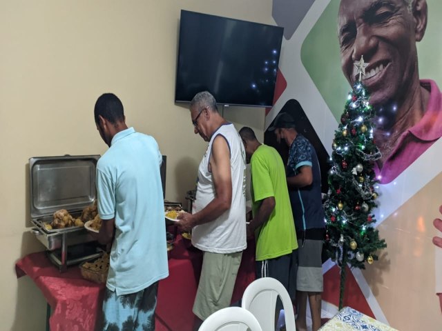 Albergue Municipal de Pinda realiza Ceia de Natal