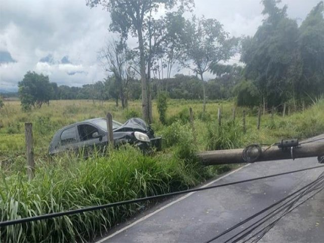 Acidente interdita estrada do Atanzio em Pindamonhangaba