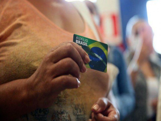 Divulgado calendrio de pagamentos do Auxlio Brasil para 2023