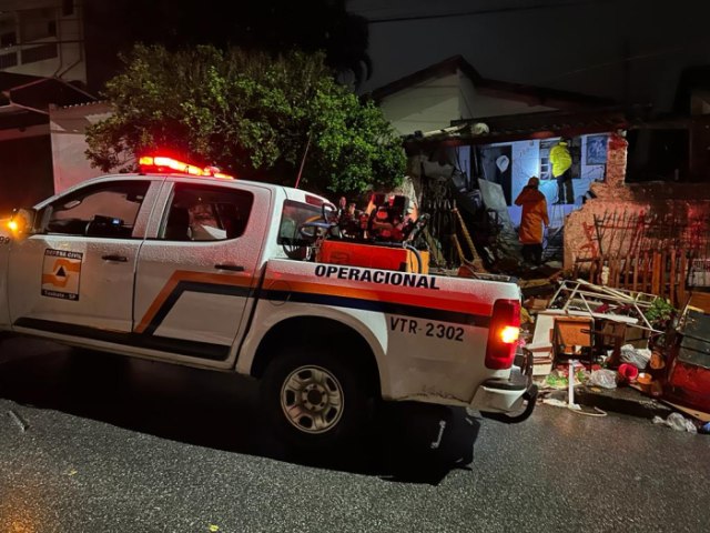 Defesa Civil de Taubat e Corpo de Bombeiros atendem ocorrncia de incndio no Jardim Amrica