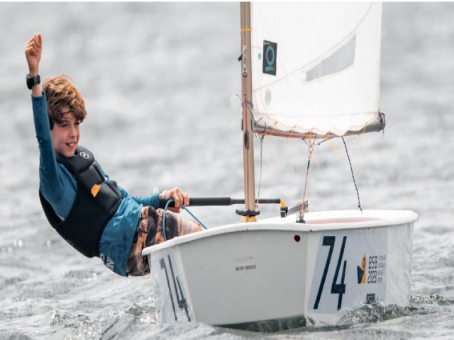 Velejador de Ilhabela, Matheus Bombini, de 12 anos,  vice-campeo da Copa Brasil de Optimist