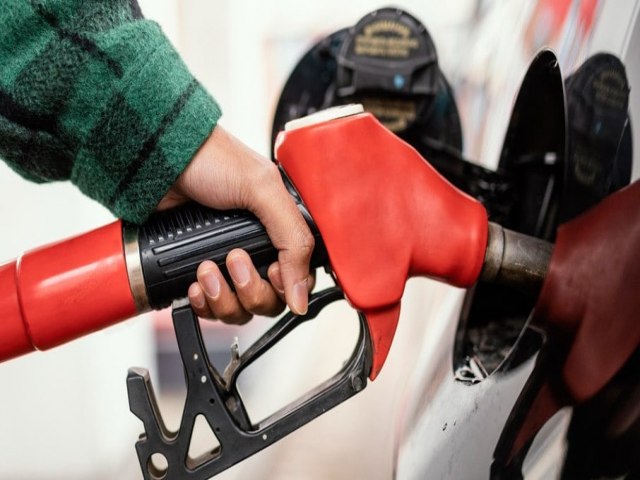 Primeiros dias de janeiro sinalizam alta para gasolina e etanol