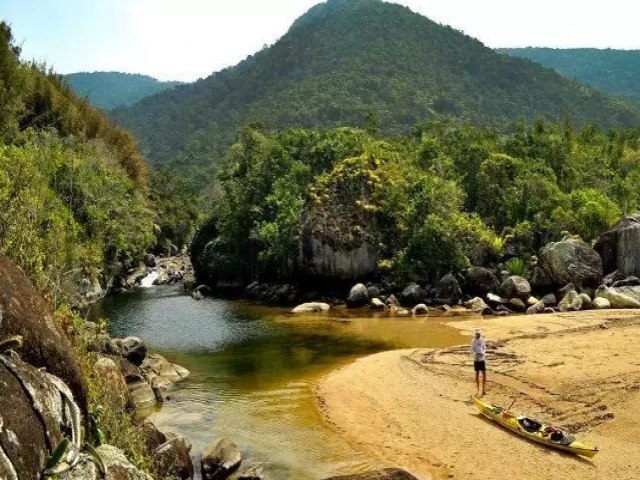 Morador de Ilhabela morre afogado na Cachoeira do Poo da Jaqueira