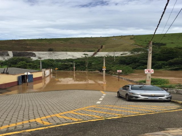 So Luiz do Paraitinga e Lagoinha esto em estado de alerta aps fortes chuvas