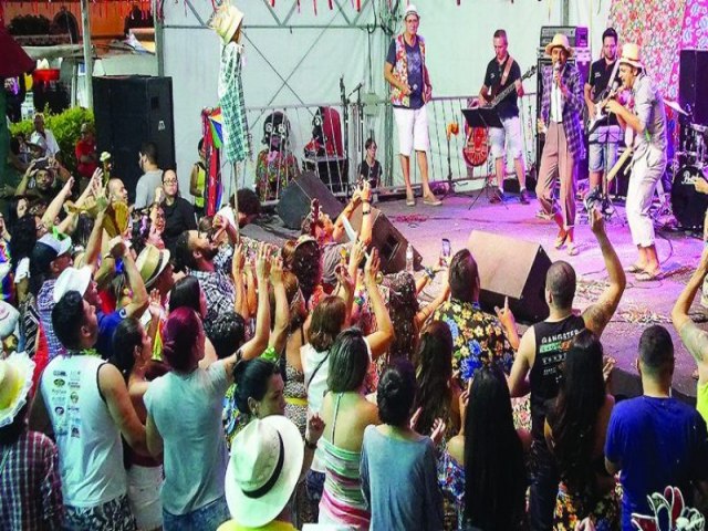 Festival de Marchinhas de Pinda comea quarta-feira com ensaio de artistas