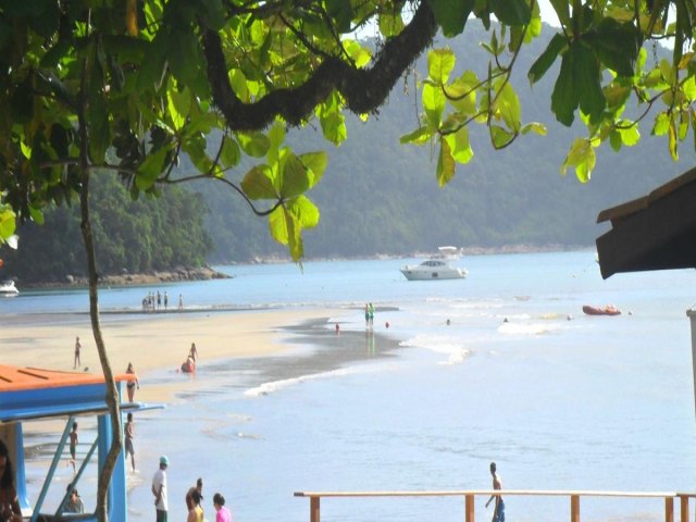 Litoral Norte tem 13 praias imprprias para banho