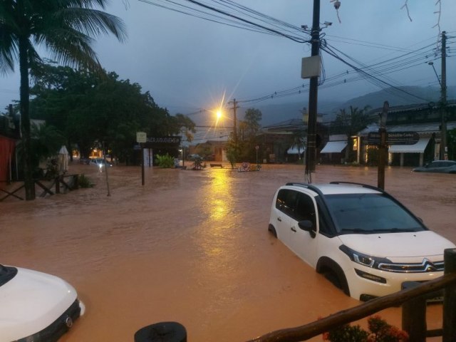 Prefeitura de So Sebastio decreta calamidade pblica devido s fortes chuvas que atingem o municpio