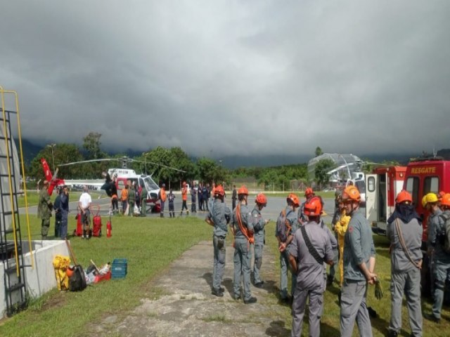 Comando Militar do Sudeste libera tropas e aeronaves do Exrcito para socorrer o Litoral Norte