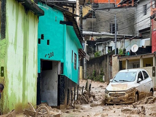 ATENO! Defesa Civil faz alerta para mais enxurradas, alagamentos e inundaes