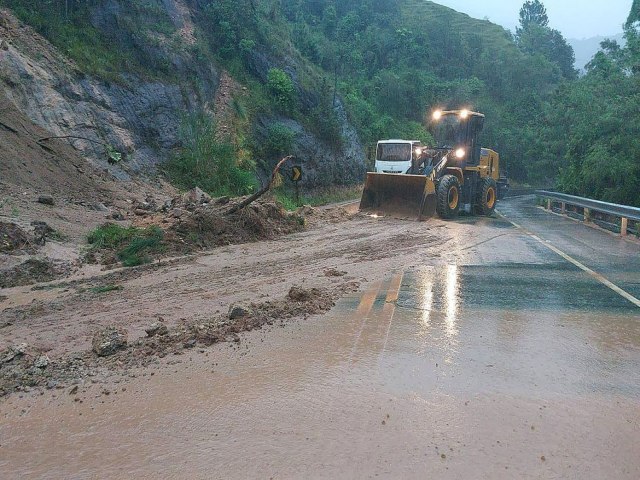 Governo de SP informa sobre situao das chuvas no litoral paulista (19h)