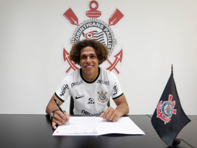 Corinthians anuncia renovao com Guilherme Biro