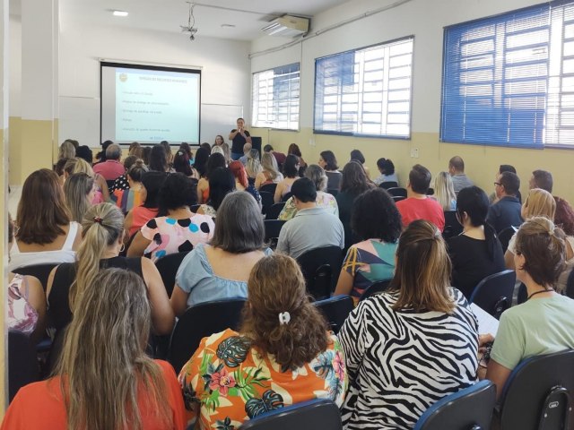 135 professores aprovados em concurso pblico de Taubat so convocados para atribuio de aulas