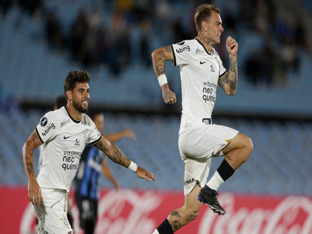 Corinthians inicia Libertadores com vitria sobre Liverpool no Uruguai