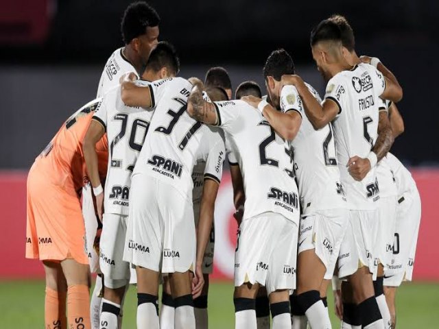 Corinthians consegue se impor e vence o Cruzeiro na estreia do Brasileiro 