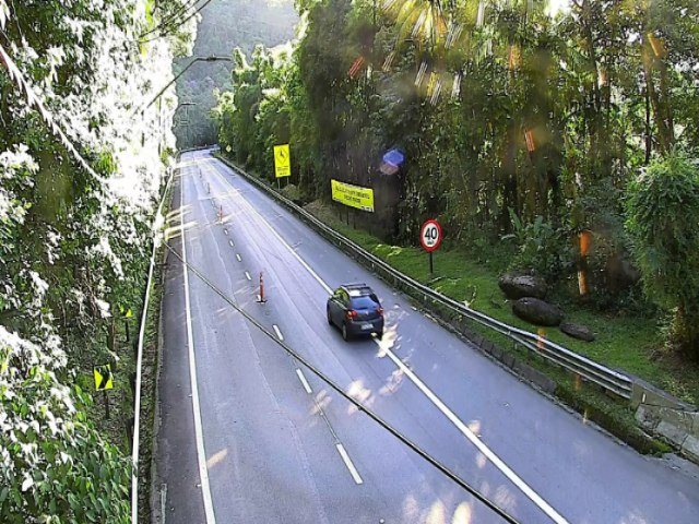 Tamoios inaugura cinco novas lombadas eletrnicas nesta segunda (24)