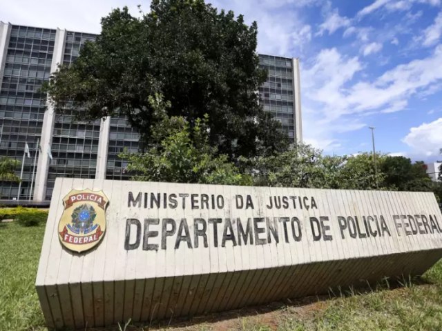 PF afasta delegado que investigou ex-ministro de Bolsonaro e denunciou interferncia