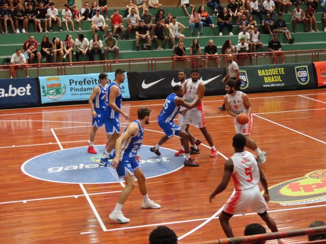 Pinda encara Santos pelo Campeonato Brasileiro de Basquete