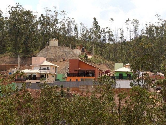 Tragdia em Mariana: 4 famlias recebem chaves de casas reconstrudas 