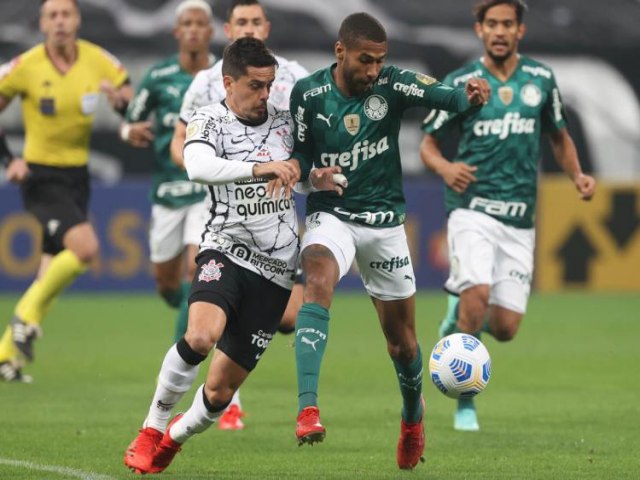 Palmeiras e Corinthians se enfrentam na tarde desta sbado pelo Campeonato Brasileiro