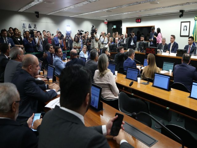 Cmara instala CPIs para investigar MST, Americanas e apostas