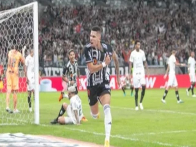 Paulinho decide com dois gols, e Galo vence Corinthians pela Copa do Brasil