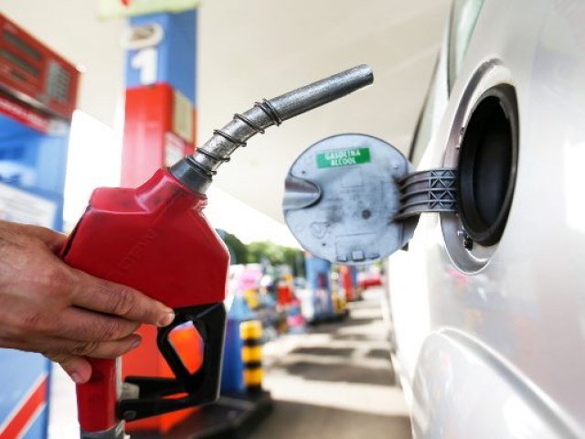 Mudanas no ICMS da gasolina vo impactar preos nesta quinta (1); gasolina deve subir 5% em SP