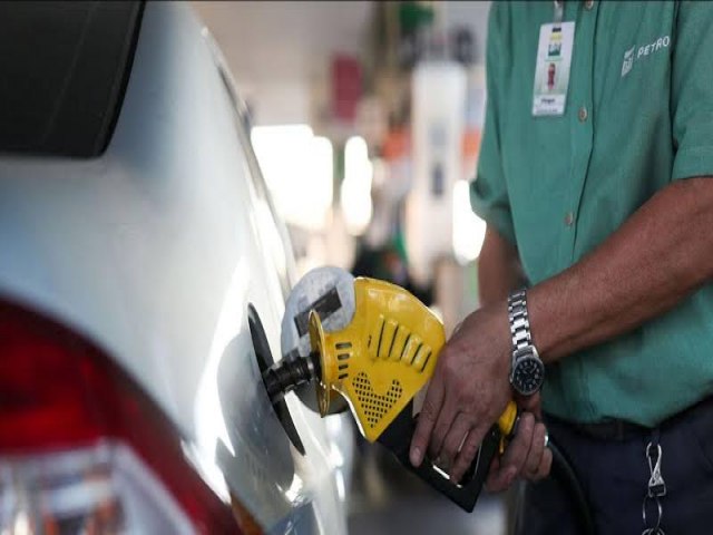 Petrobrs reduz preo da gasolina para distribuidoras