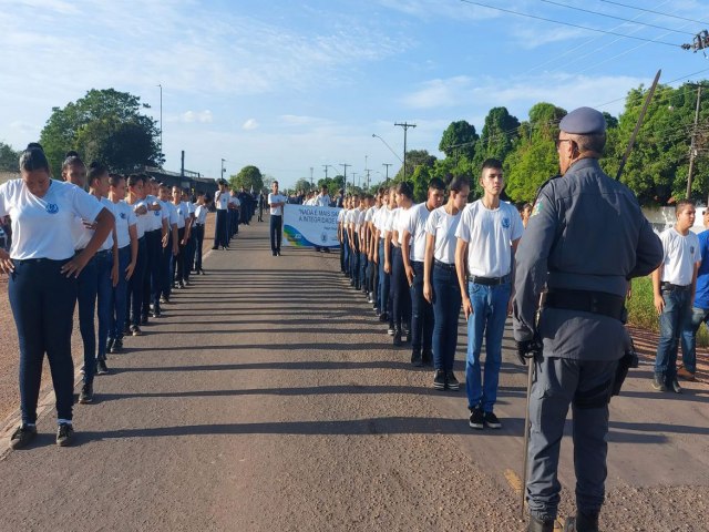 Governo federal vai encerrar programa de escolas cvico-militares