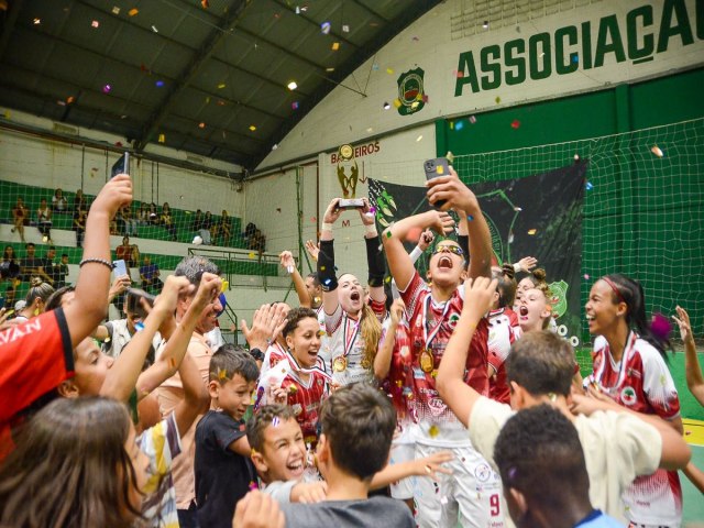 Futsal feminino de Pinda conquista tricampeonato nos Jogos Regionais