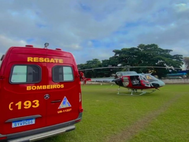 Acidente entre duas motos e carro deixa feridos em estado grave na Floriano Rodrigues Pinheiro