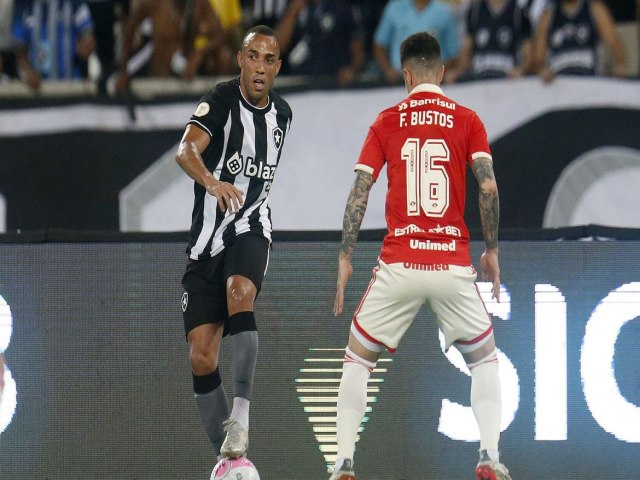 Botafogo recebe o Inter na abertura da 19 rodada do Brasileiro