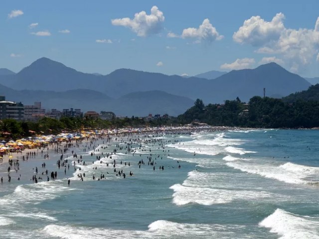 Litoral Norte tem 13 praias imprprias para banho neste feriado