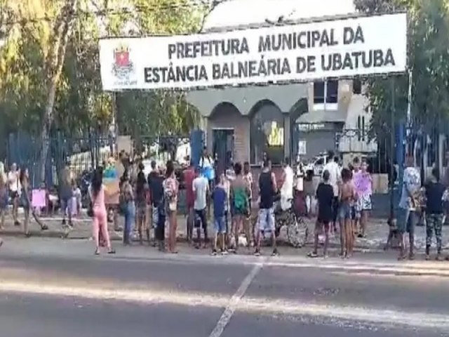 Ubatuba: 170 casas em rea de risco sero demolidas, 555 adultos e 110 crianas no tem onde morar