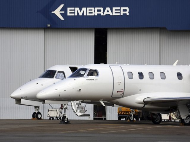 Embraer est com 42 vagas de emprego abertas sendo 29 em So Jos