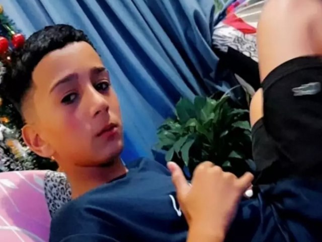 Menino de 13 anos morre aps ser atropelado enquanto buscava pipa em So Jos 