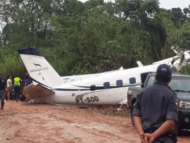 Queda de avio feito pela Embraer deixa 14 mortos no Amazonas