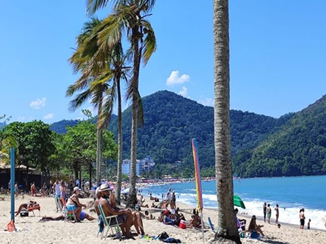 Morador de Caraguatatuba, de 50 anos, morre afogado na praia Martim de S