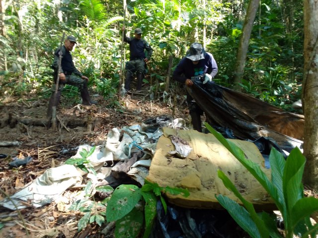 Pinda desmonta acampamento de caadores no Trabiju