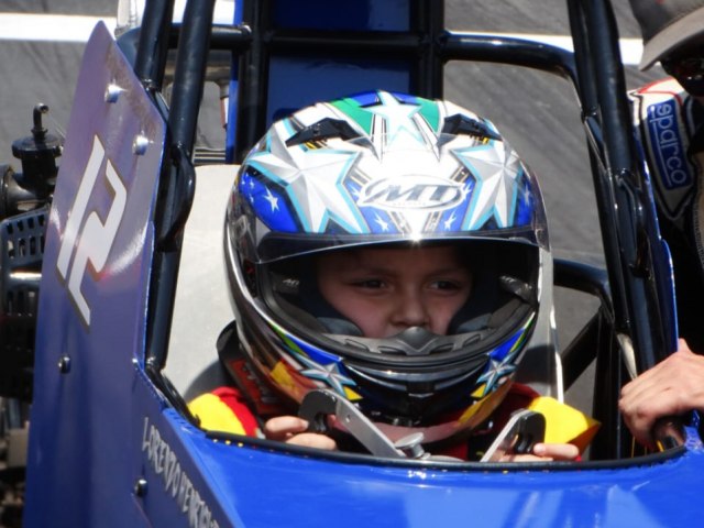 Piloto mirim de apenas 6 anos participa da etapa final do Campeonato Brasileiro de Arrancada