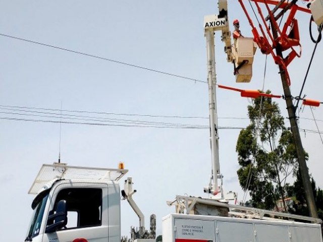 Homem morre eletrocutado em Caraguatatuba durante reparo clandestino em poste de energia