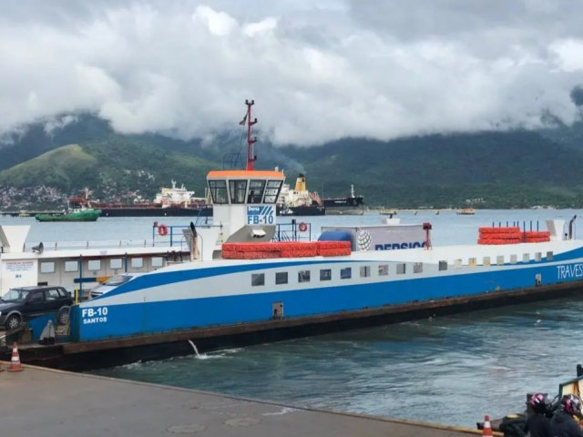 Travessia de Balsa So Sebastio/Ilhabela est paralisada h mais de 10 horas