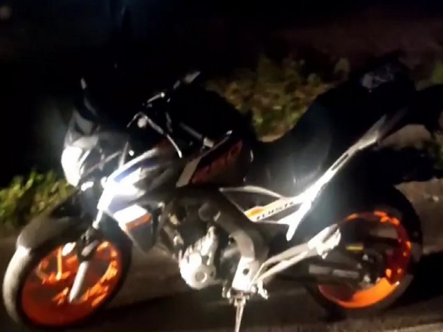 Casal em motocicleta  atropelado por carreta no trecho de So Jos da Via Dutra e homem morre