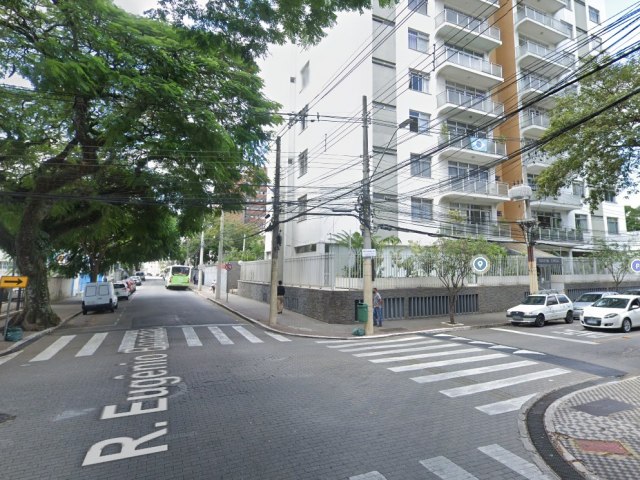 Obra em adutora interdita rua entre avenidas importantes do centro de SJC