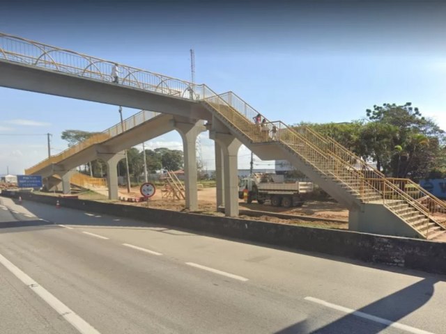 CCR realiza obras na passarela da via Dutra em So Jos