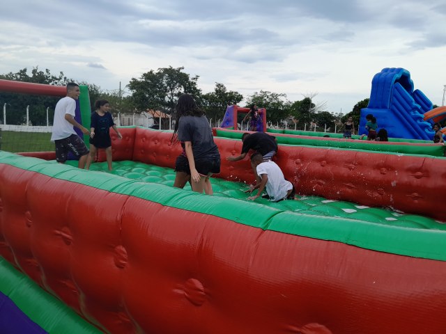 Pinda: Crianas do Vista Alegre e adjacncias ganharam festa especial neste domingo