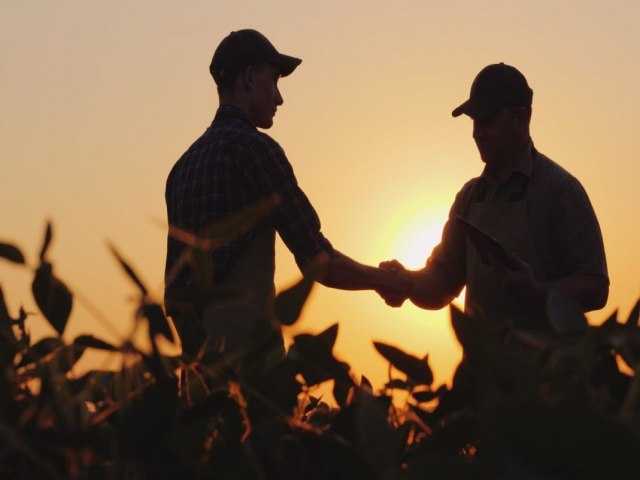 Agronegcio continua sendo o combustvel da economia do Brasil, mas o setor tem que conviver com os riscos incontrolveis