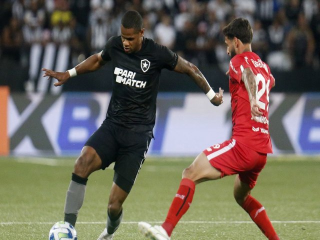 Botafogo tenta retomar ponta do Brasileiro diante do Bragantino