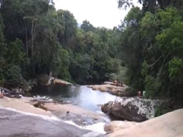 Turista de 49 anos morre afogado em cachoeira de Ubatuba