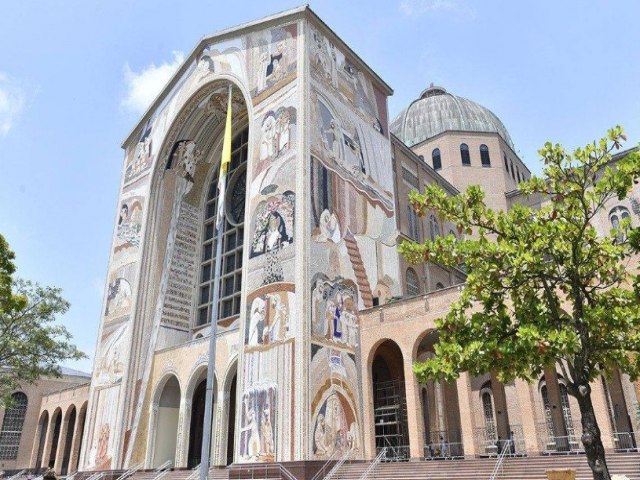 Santurio de Aparecida inicia Programao de Natal