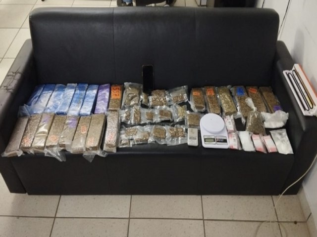 Operao da Polcia Civil prende dupla com 13,5kg de maconha, cocana e haxixe em Ilhabela